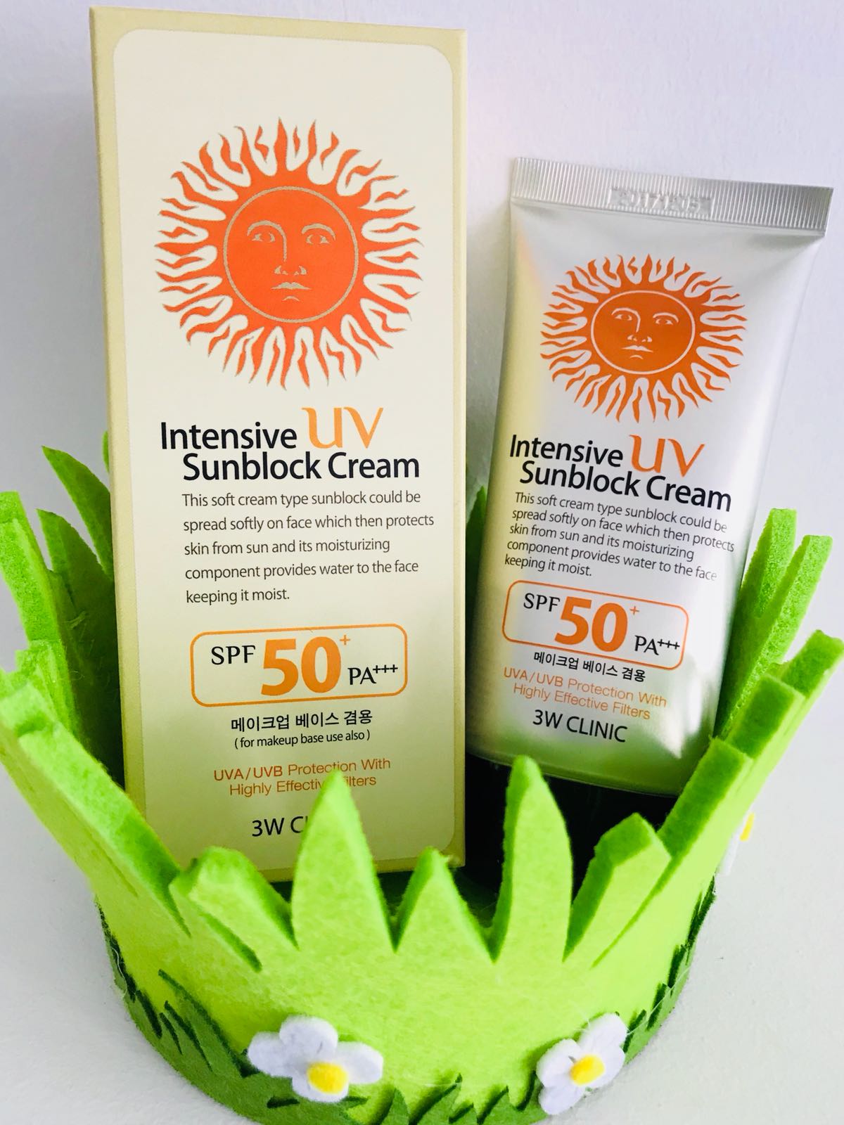 Clinic intensive. 3w Clinic солнцезащитный крем. Sunblock Cream. Sun Block крем желтый. 3w Clinic BB Cream UV Sun Block.